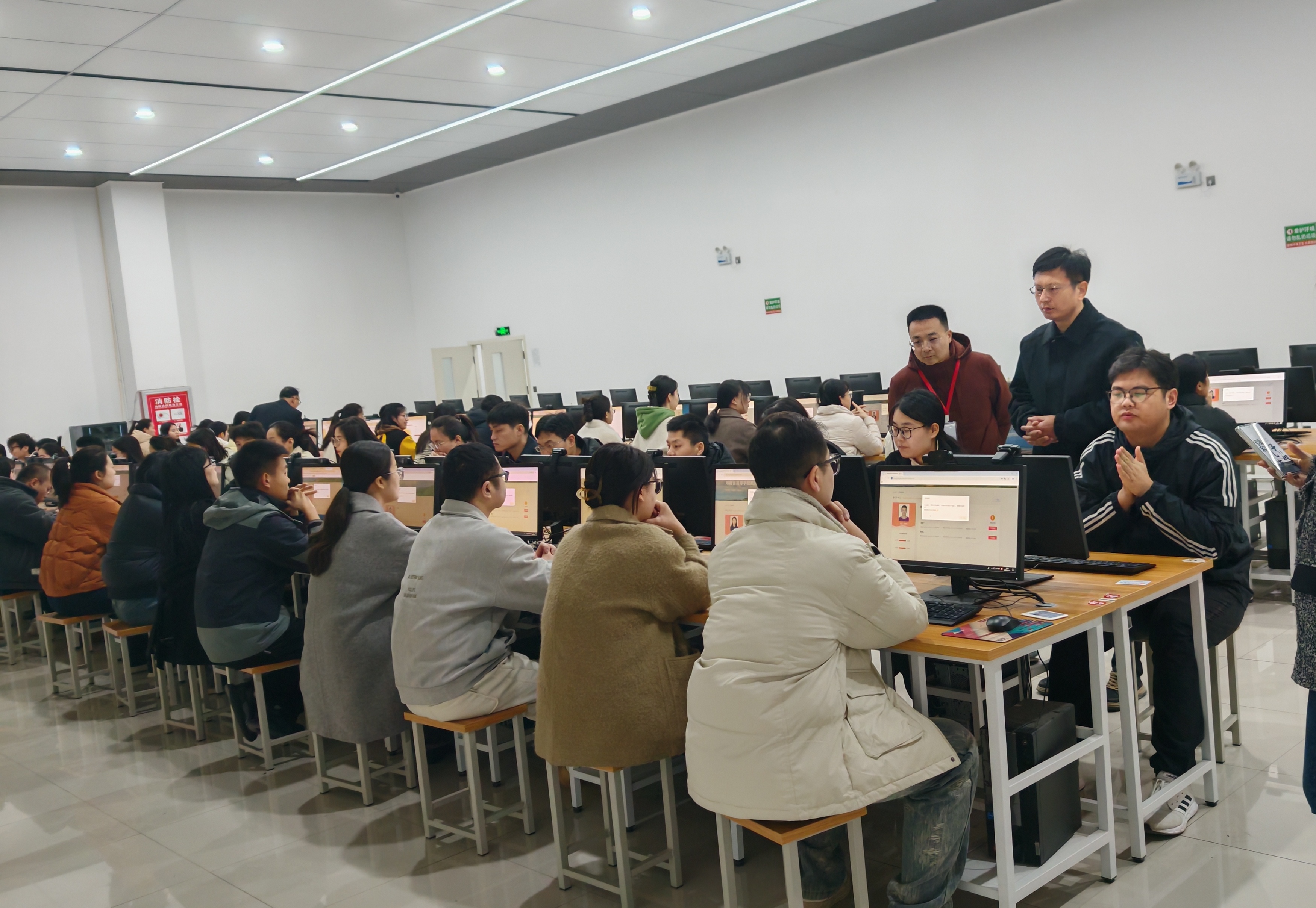 鄭州食品工程職業學院圓滿完成2025年教師資格證理論測試